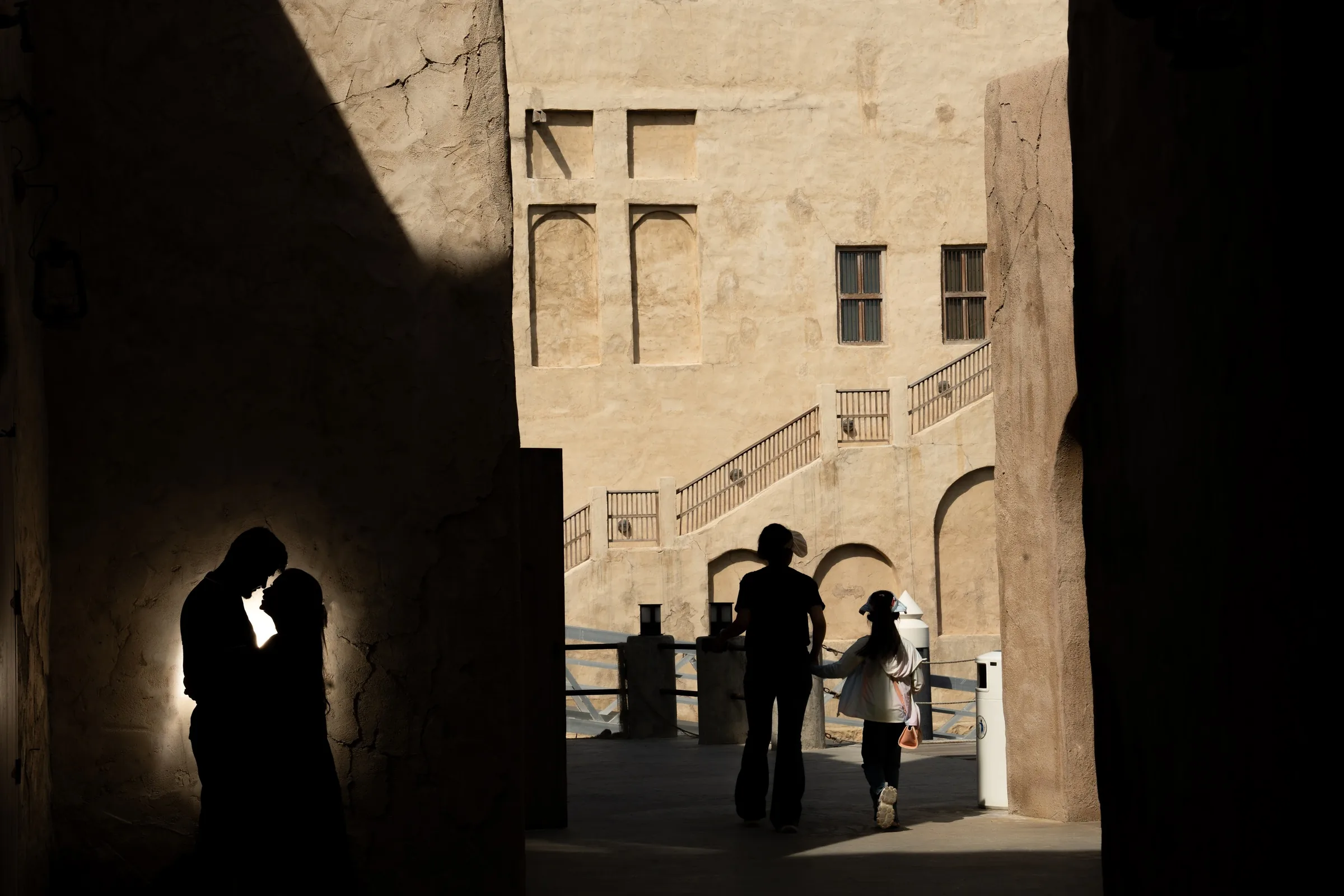 A Post-Wedding Photoshoot in Dubai: Riaz & Tahmina’s Story